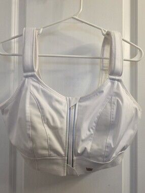 SHEFIT Sports Bra - White - Sz 2LUXE